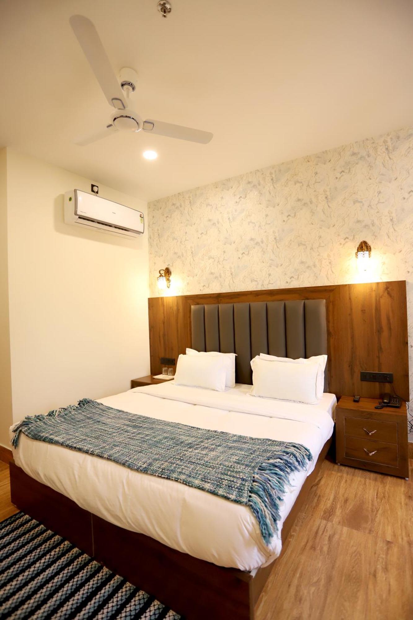 Hotel Dhingra Inn Rewāri Exterior foto